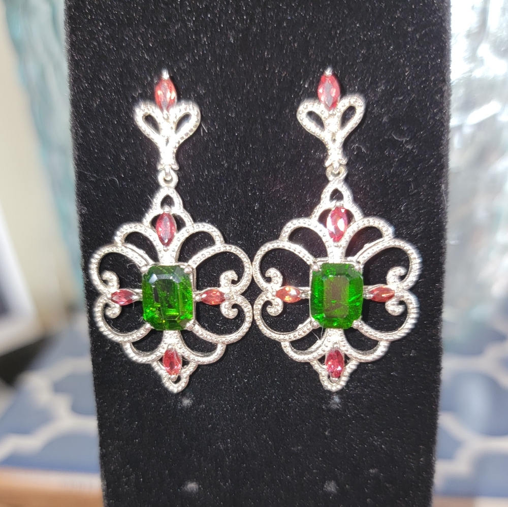 Gorgeous Natural Chrome Diopside and Mozambique Garnet Earrings Platinum over SS - Picture 3 of 8